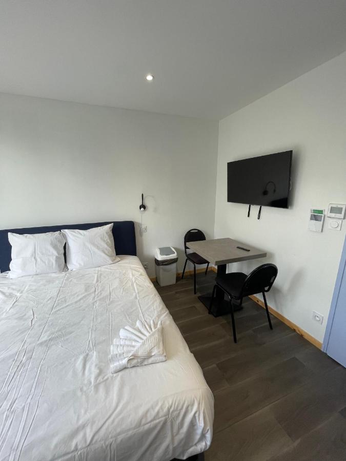 Le Salvador - Appart'Hotel De 18M2 A 44M2 La Talaudiere Ngoại thất bức ảnh