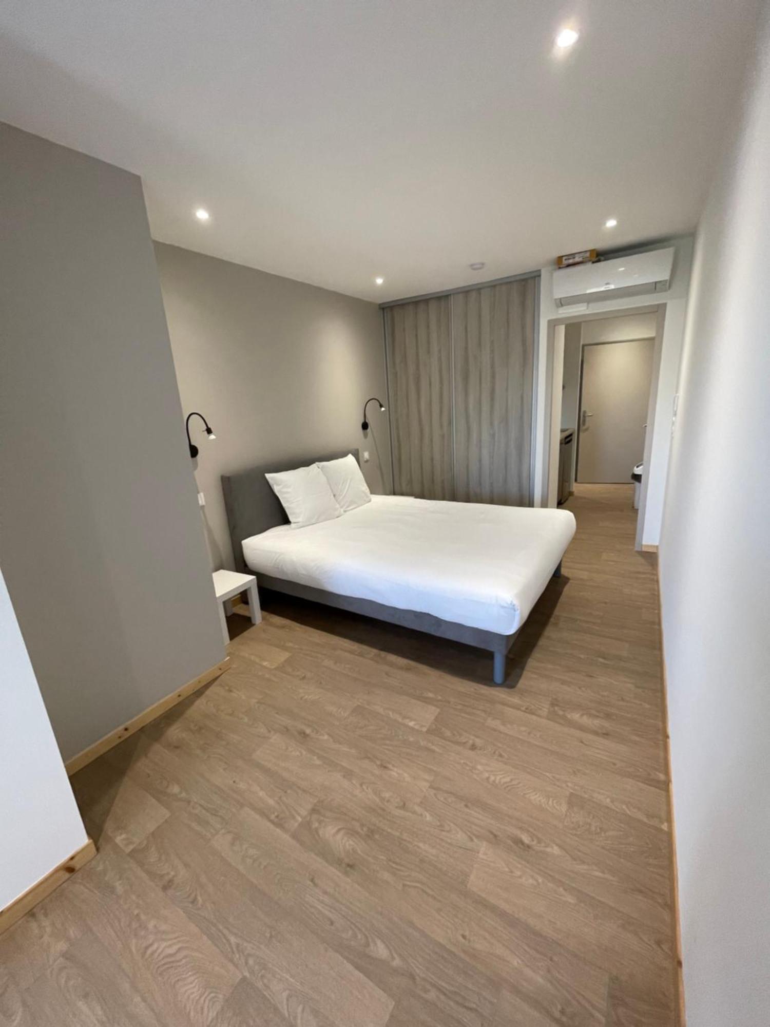 Le Salvador - Appart'Hotel De 18M2 A 44M2 La Talaudiere Ngoại thất bức ảnh