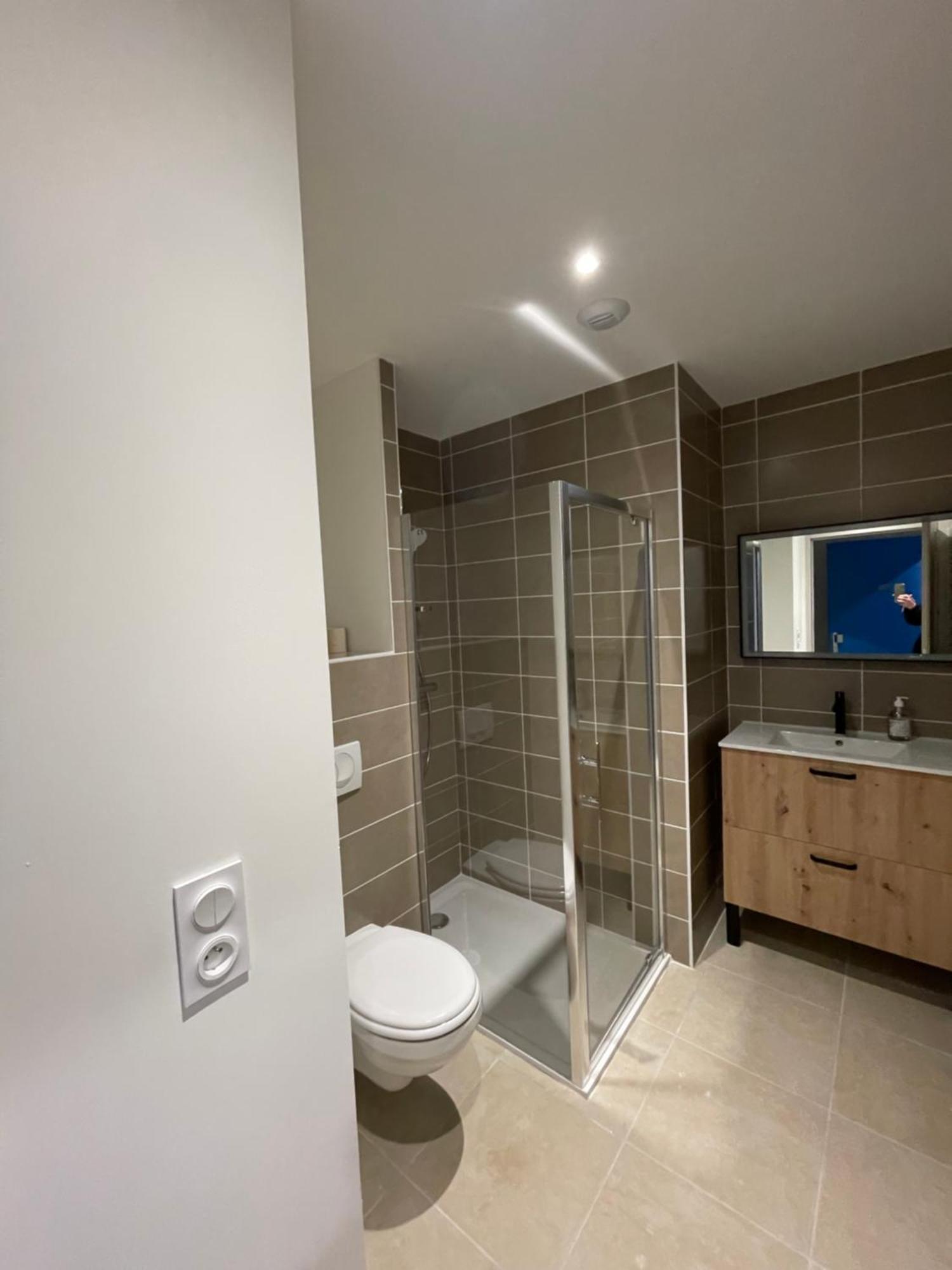 Le Salvador - Appart'Hotel De 18M2 A 44M2 La Talaudiere Ngoại thất bức ảnh