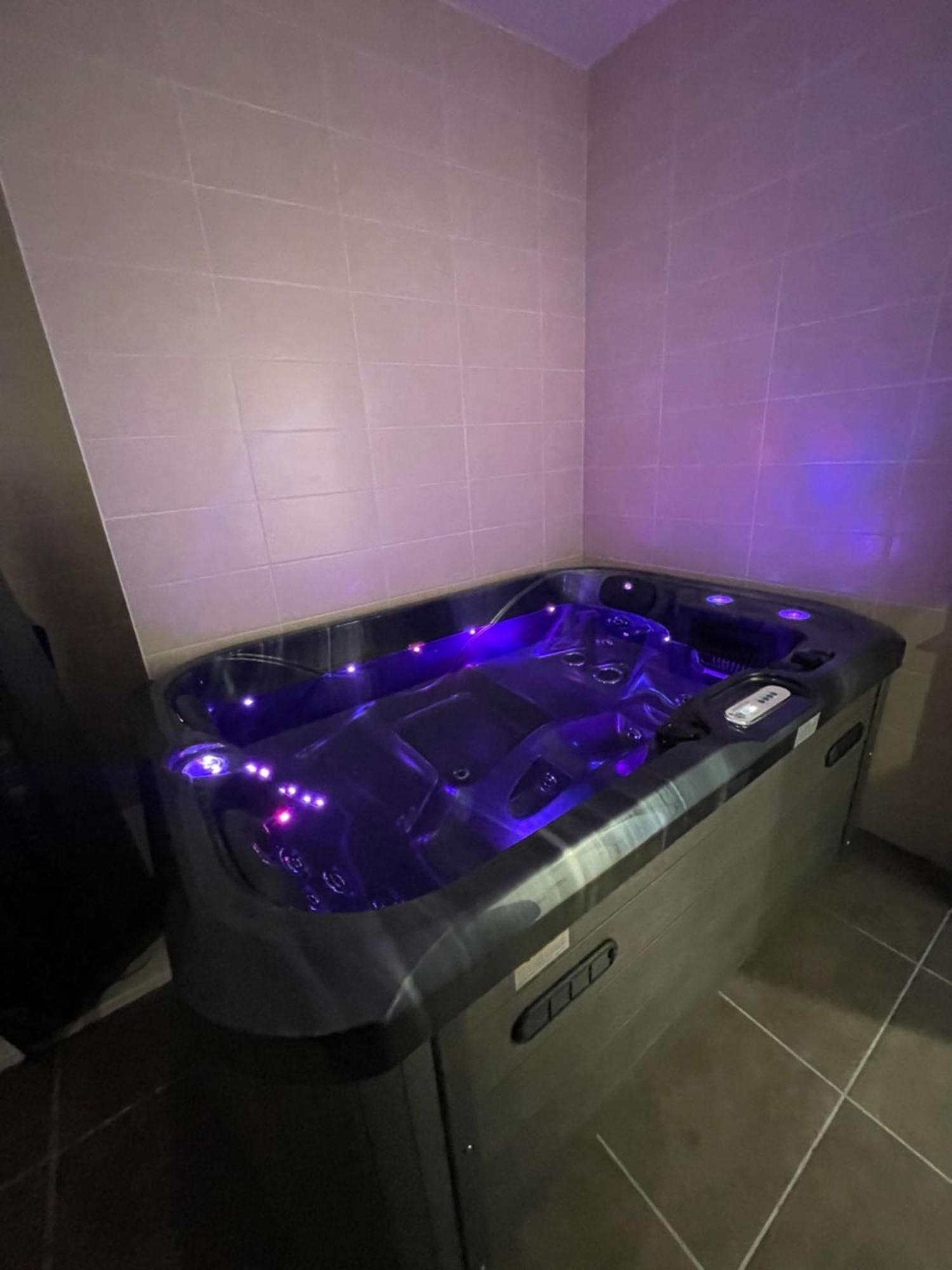 Le Salvador - Appart'Hotel De 18M2 A 44M2 La Talaudiere Ngoại thất bức ảnh