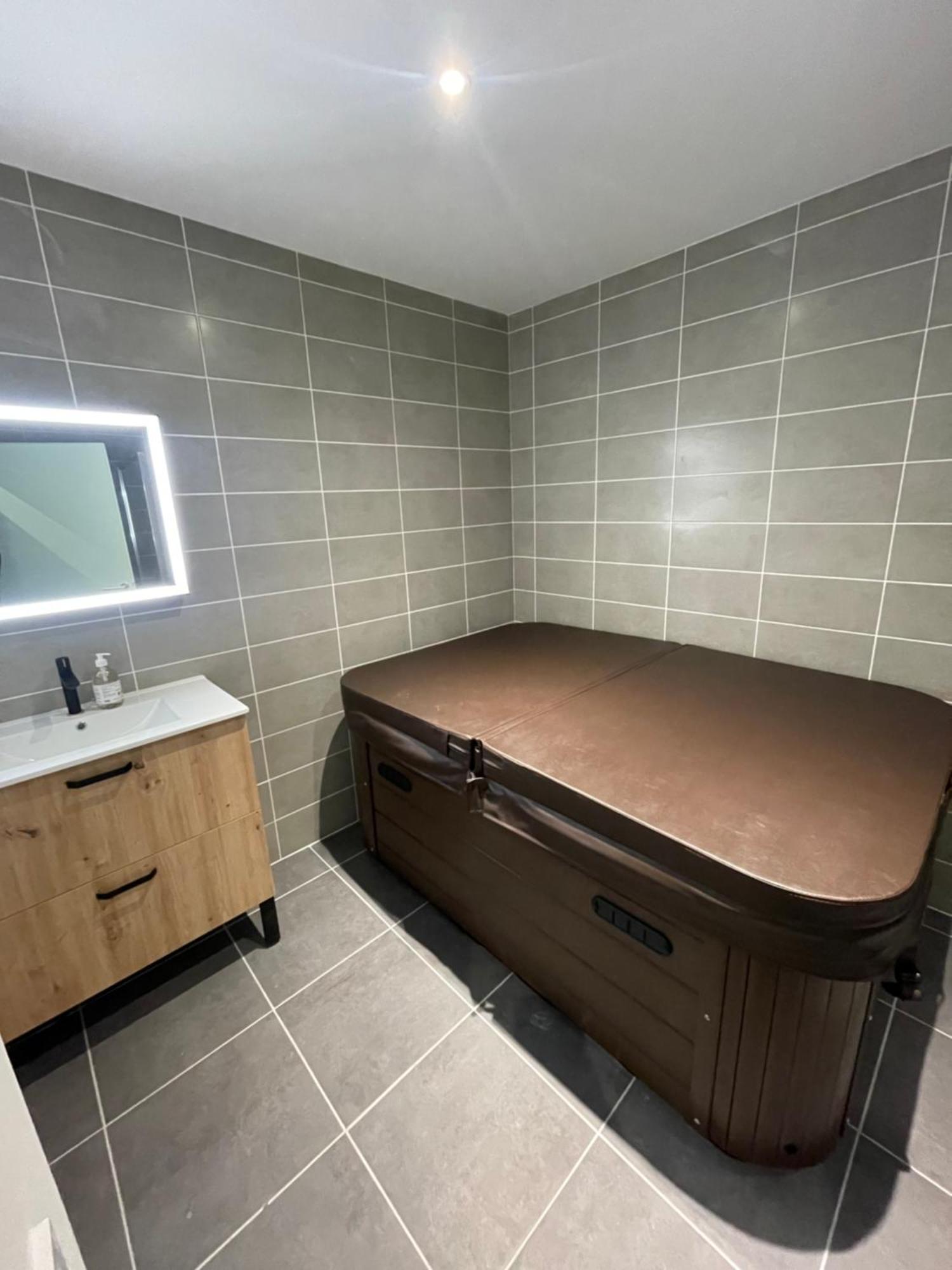 Le Salvador - Appart'Hotel De 18M2 A 44M2 La Talaudiere Ngoại thất bức ảnh
