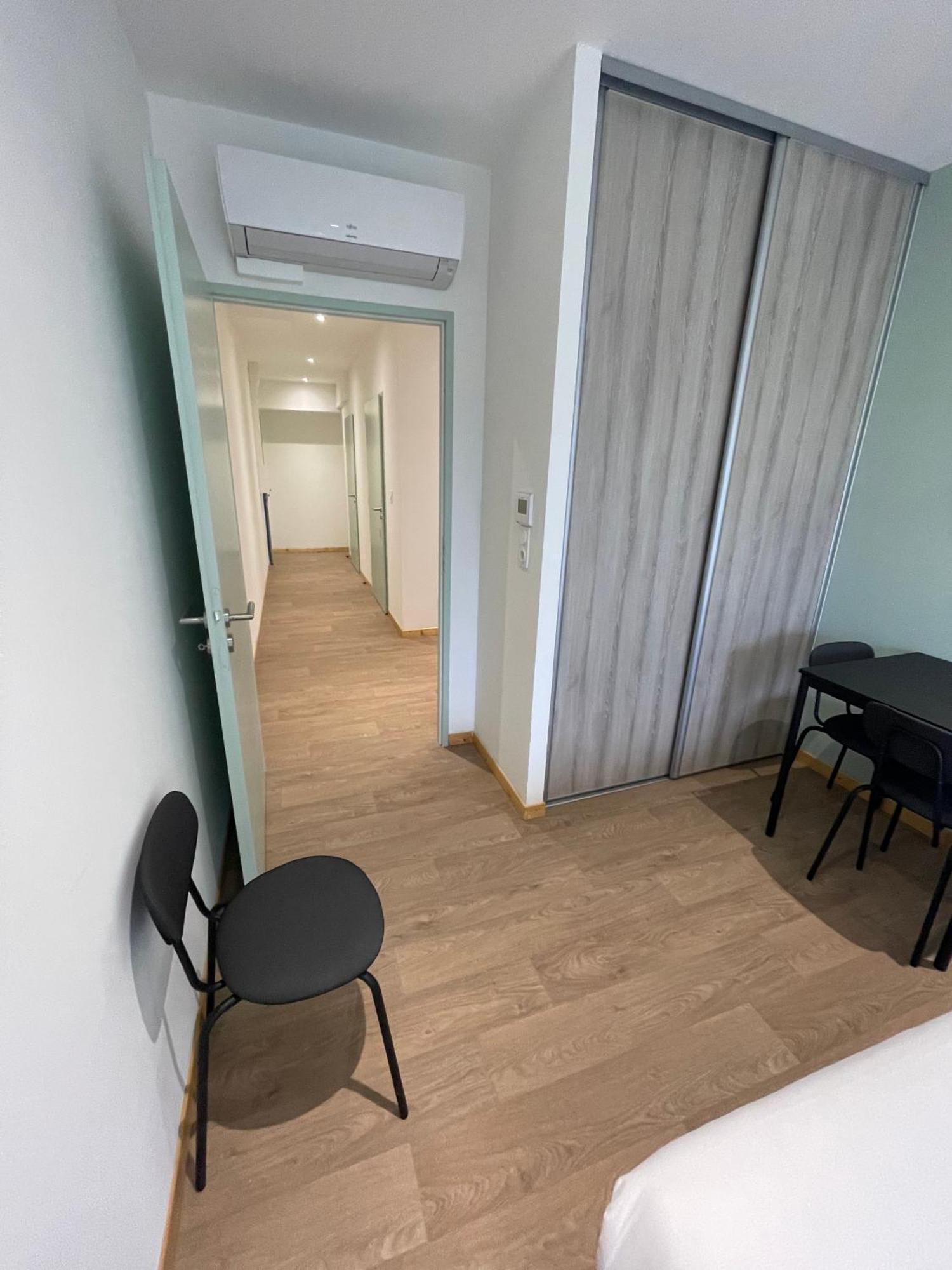 Le Salvador - Appart'Hotel De 18M2 A 44M2 La Talaudiere Ngoại thất bức ảnh